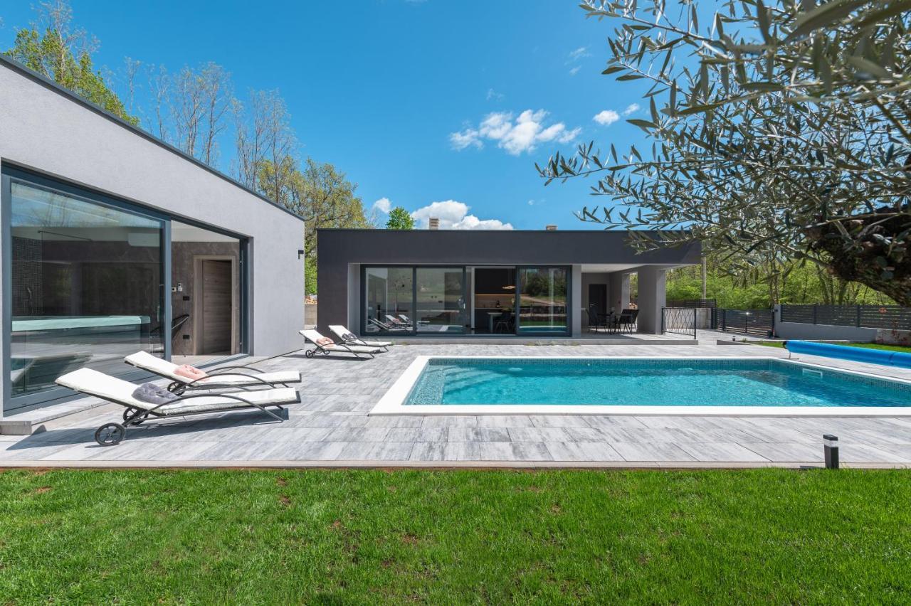Green Luxury II With Heated Pool, Jacuzzi & Sauna Ruzici  Exterior foto